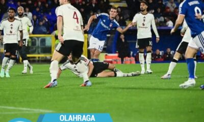 MU Kalah dari Como 1-4, 7 Laga Tanpa Kemenangan